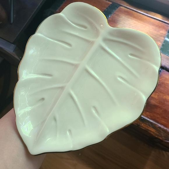 ๐2xHP๐ NWT Tabitha Brown x Target Cream & Gold Leaf Plate - Picture 5 of 8